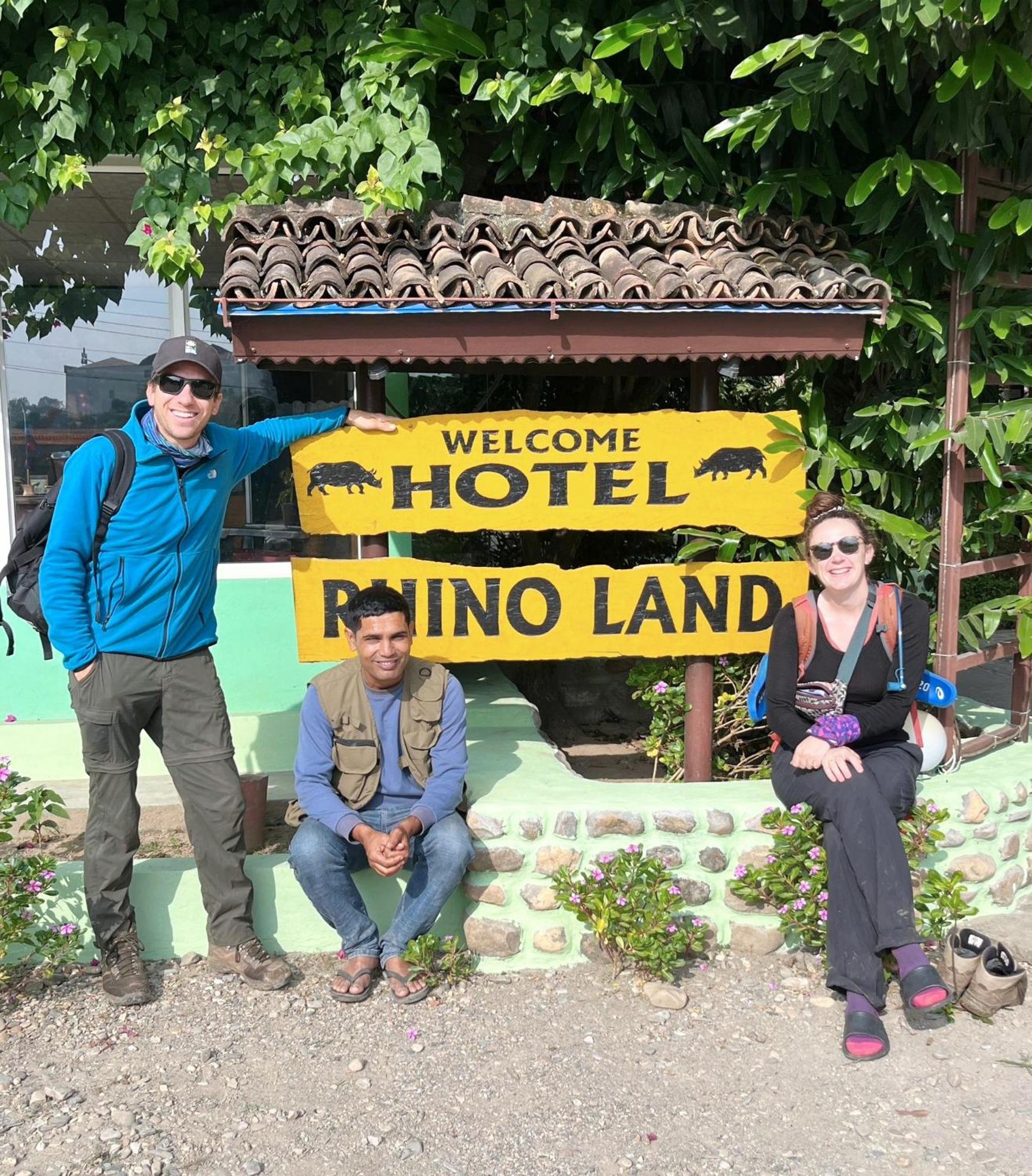 Hotel Rhino Land, Sauraha Ngoại thất bức ảnh